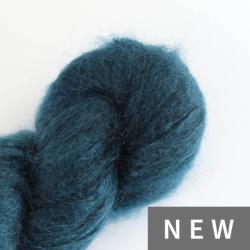 Cowgirl Blues Fluffy Mohair Solids Håndfarvet Cape Storm