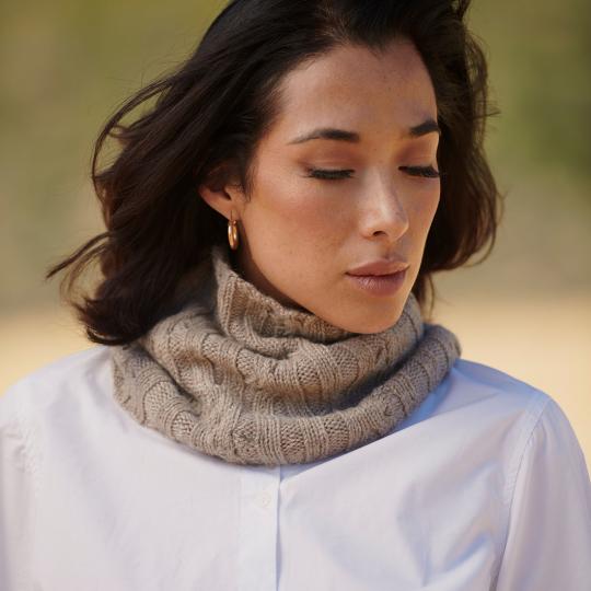 Amano Pattern Anahi Cowl englisch